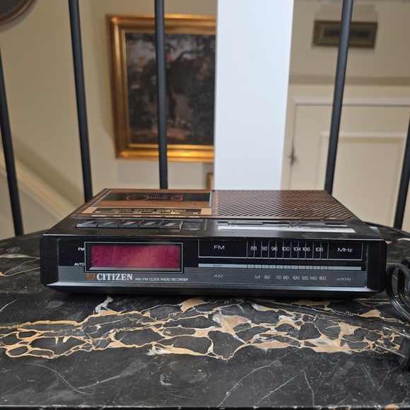 Vintage Other - Vintage Citizen Clock Radio Cassette Player Woodgrain 80s